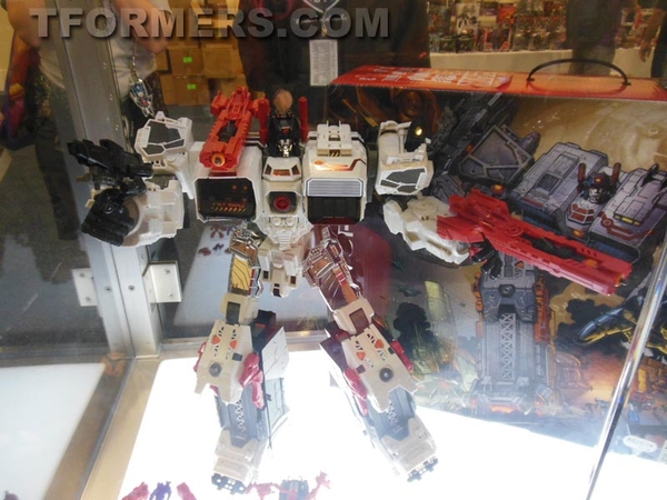 BotCon 2013   Transformers SDCC Images Gallery Metroplex, G1 5 Pack, Shockwaves' Lab  (44 of 101)